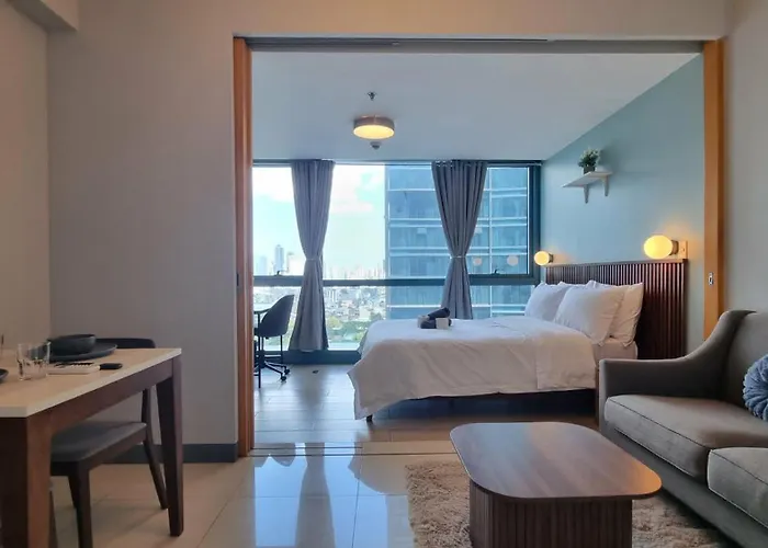 Fresh And Trendy 1br With Fast Wifi In Uptown Bgc * Manila
