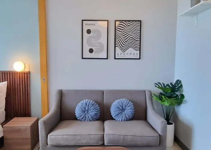 Fresh And Trendy 1br With Fast Wifi In Uptown Bgc Manila