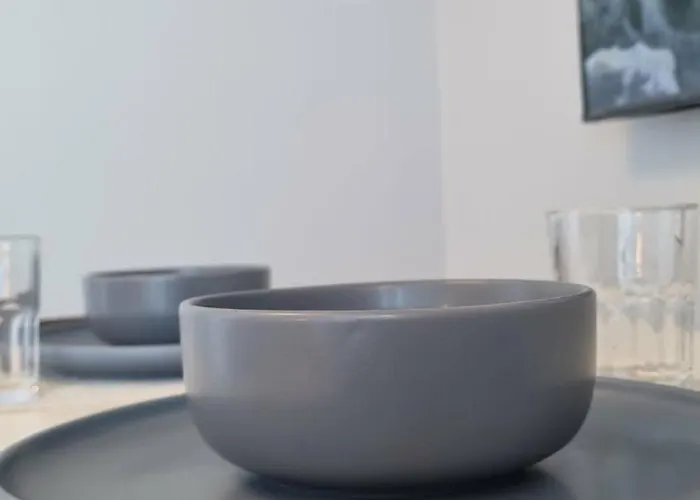 Fresh And Trendy 1br With Fast Wifi In Uptown Bgc * Manila