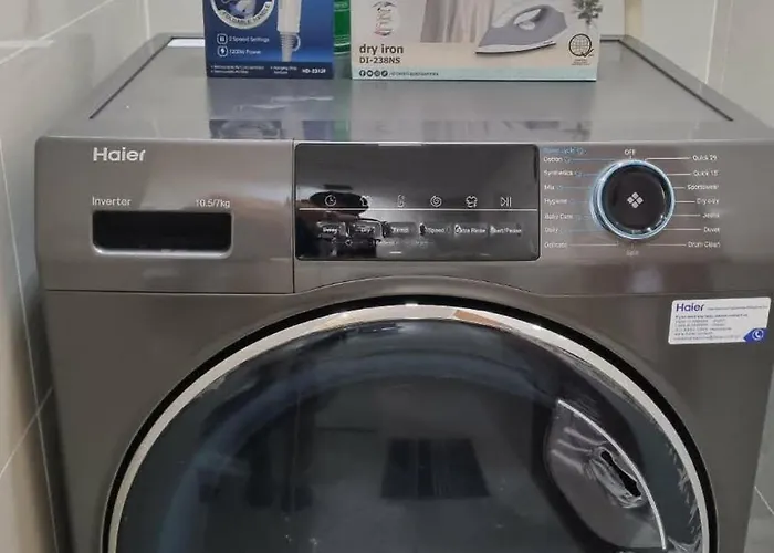 Fresh And Trendy 1br With Fast Wifi In Uptown Bgc Manila